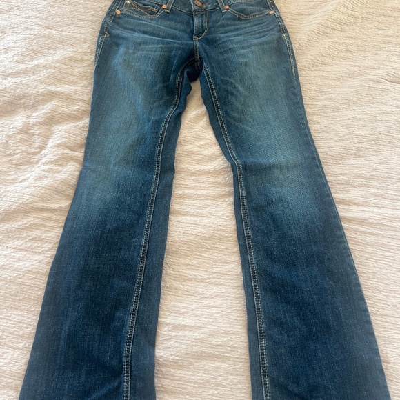 Jeans - Picture 1 of 2